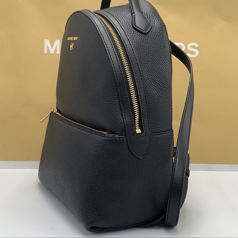 Michael Kors Womens Valerie Medium Logo Backpack 30F2G9VB2B
Black
NWT - Picture 16 of 16